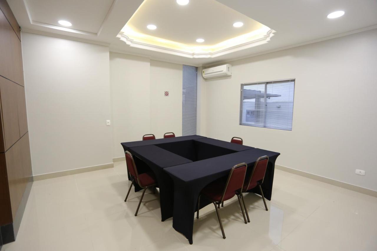 Hotel Caiua Express Умуарама Екстериор снимка