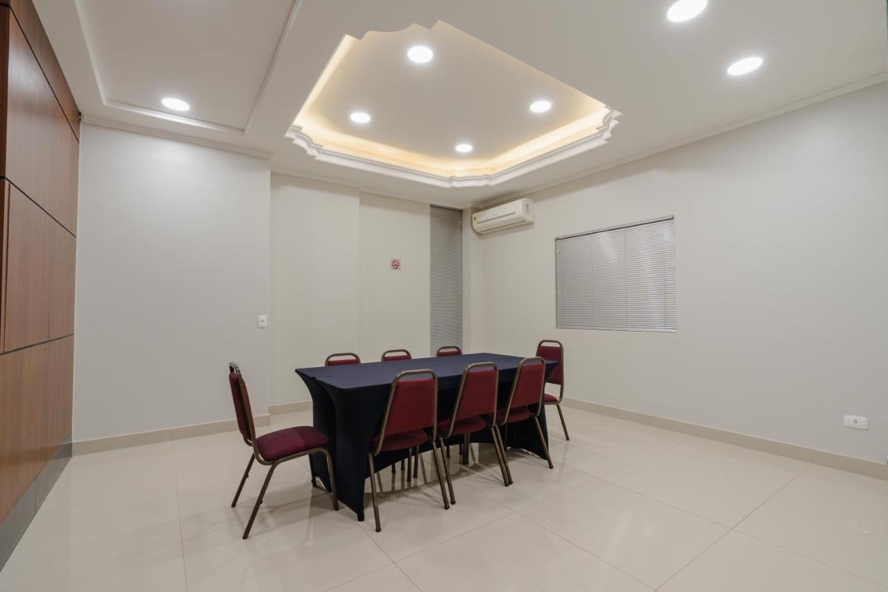 Hotel Caiua Express Умуарама Екстериор снимка