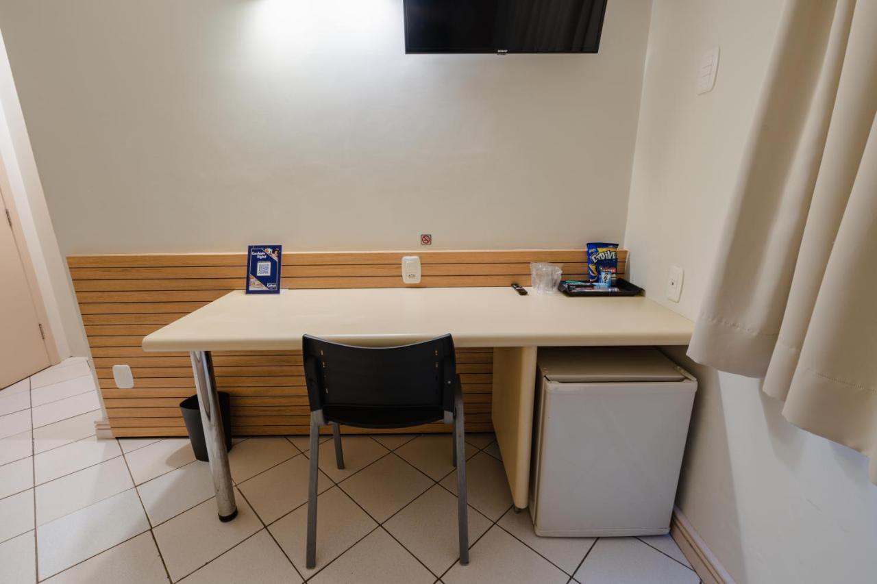 Hotel Caiua Express Умуарама Екстериор снимка