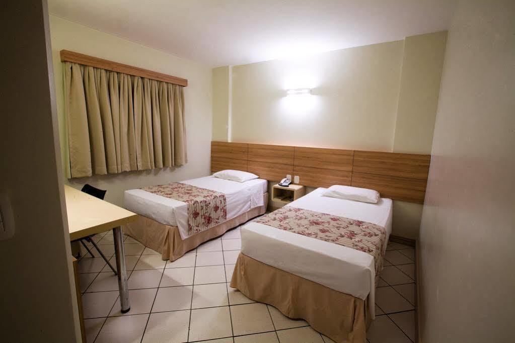 Hotel Caiua Express Умуарама Екстериор снимка