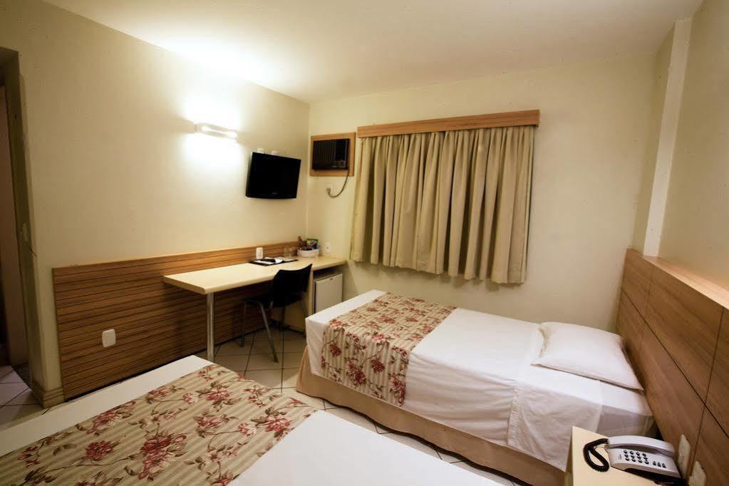 Hotel Caiua Express Умуарама Екстериор снимка